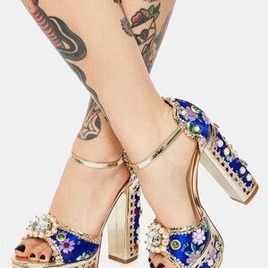 AZALEA WANG “AIM FOR THE EYES”CHUNKY HEEL SANDAL IN BLUE
